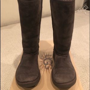 Kids Classic Tall Ugg Boots Size 5